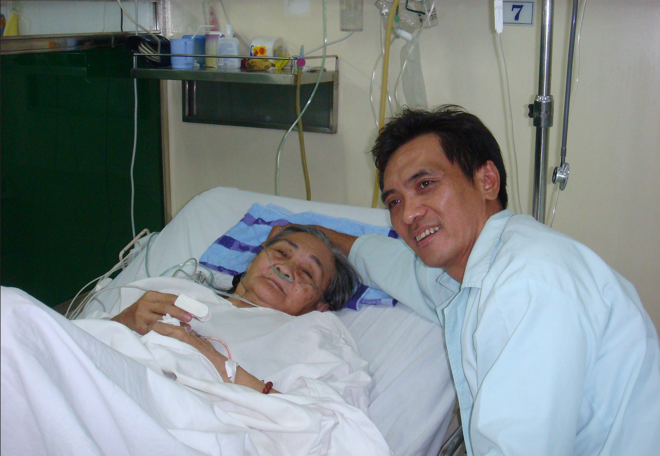 The maternal grandmother and Uncle Sơn
